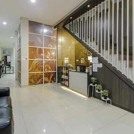 Reddoorz Near Samarinda Central Plaza Exterior photo
