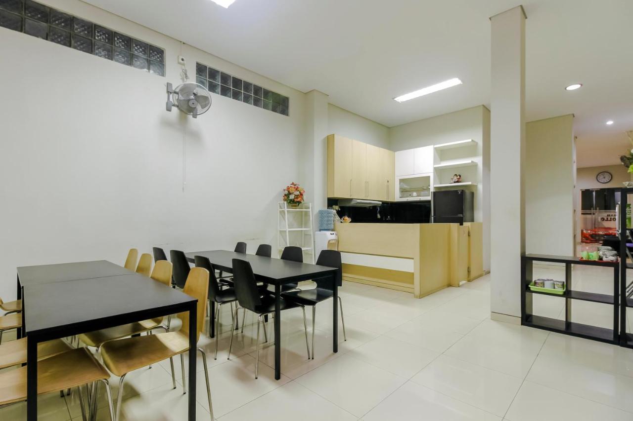 Reddoorz Near Samarinda Central Plaza Exterior photo