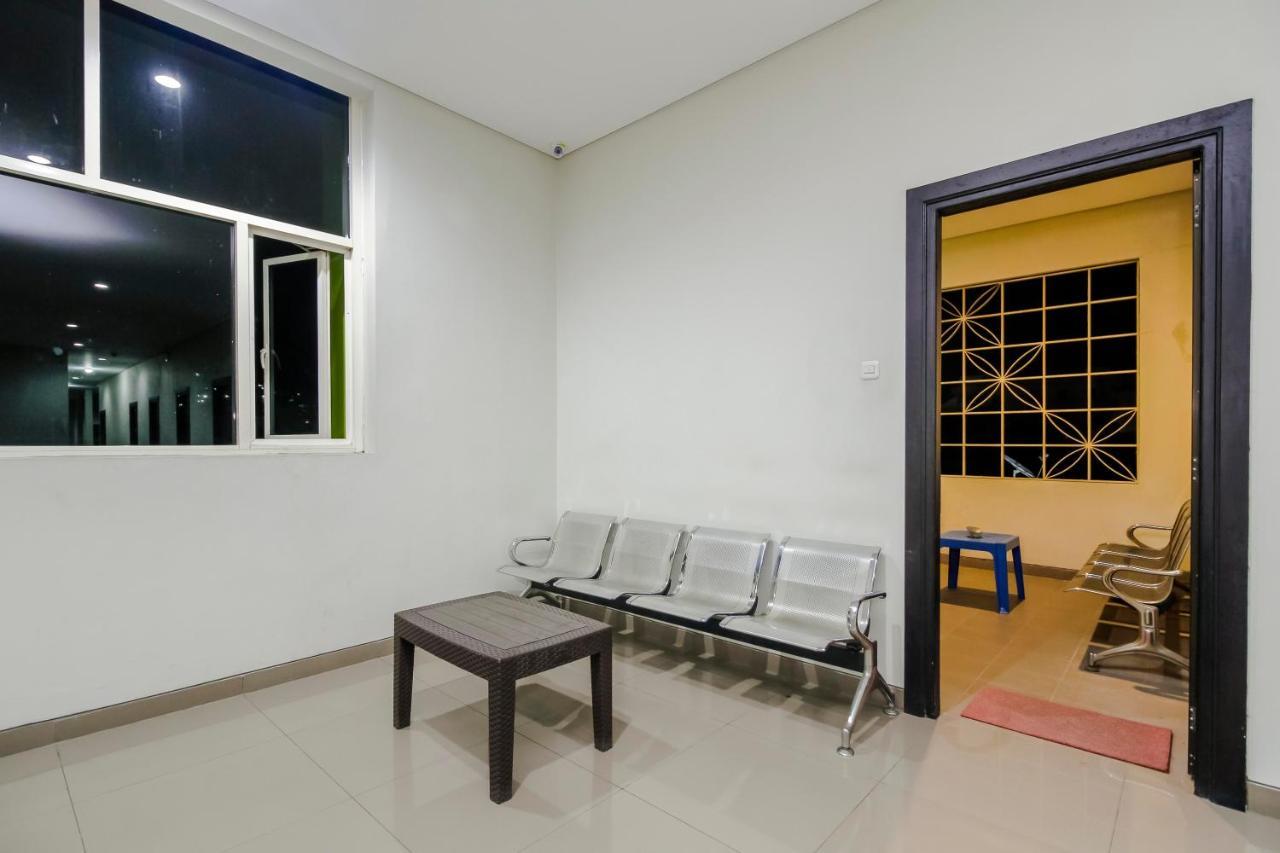 Reddoorz Near Samarinda Central Plaza Exterior photo