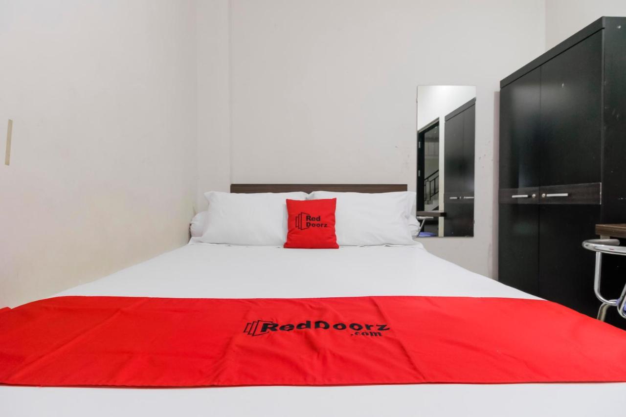 Reddoorz Near Samarinda Central Plaza Exterior photo