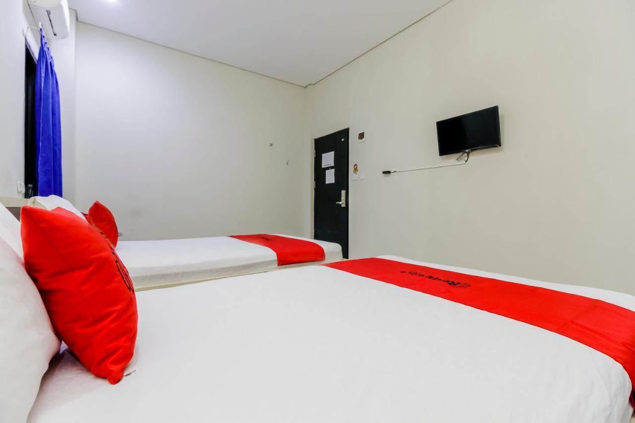 Reddoorz Near Samarinda Central Plaza Exterior photo